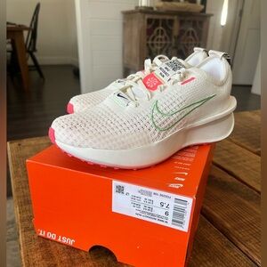 Women’s Nike Interact Run